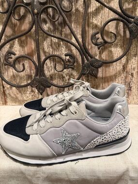 the Vintage Havana Grey Pebbled Mix Rock Sneaker 8.5 shoes
